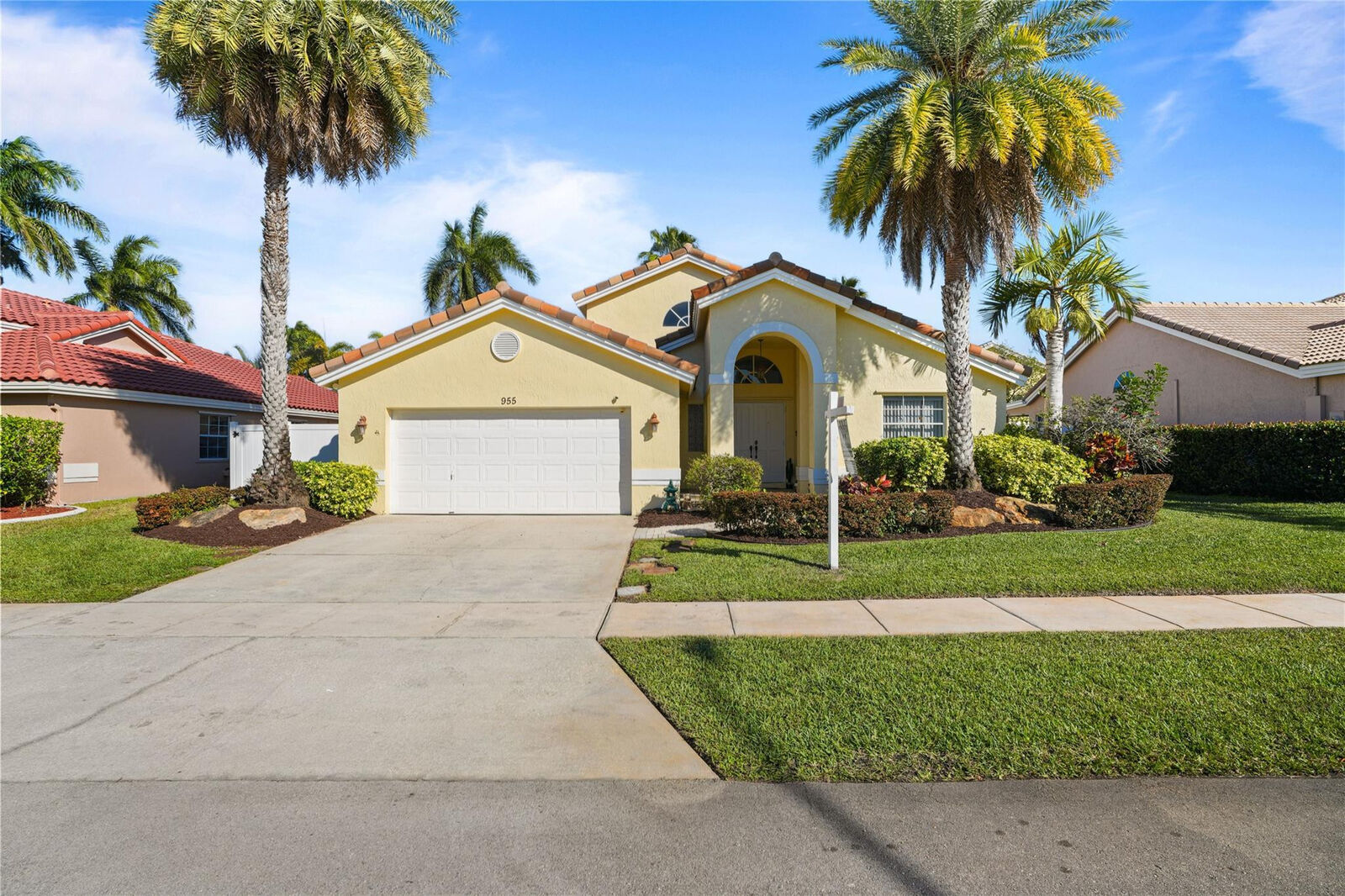 Property Photo:  955 NW 202nd Avenue  FL 33029 