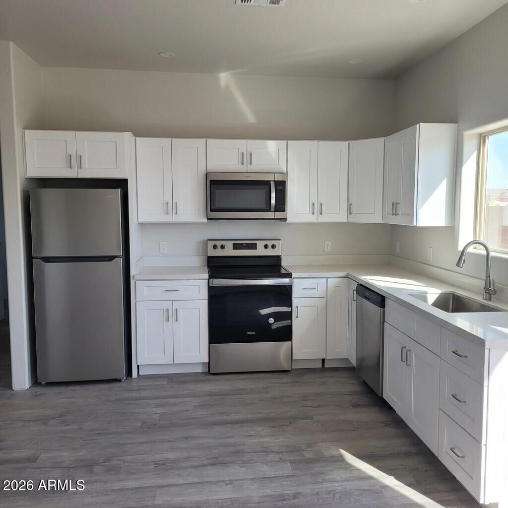 Property Photo:  1444 S 13th Place  AZ 85034 