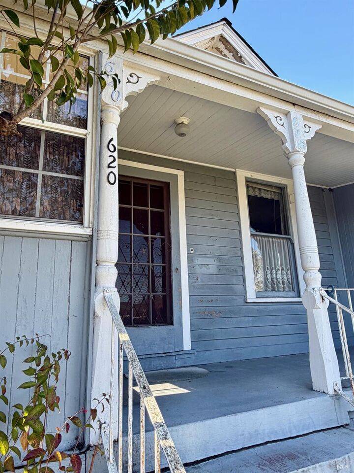 Property Photo: 618 620 E Street CA 94952
