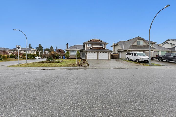 Property Photo:  32066 Sorrento Avenue  BC V2T 5B7 