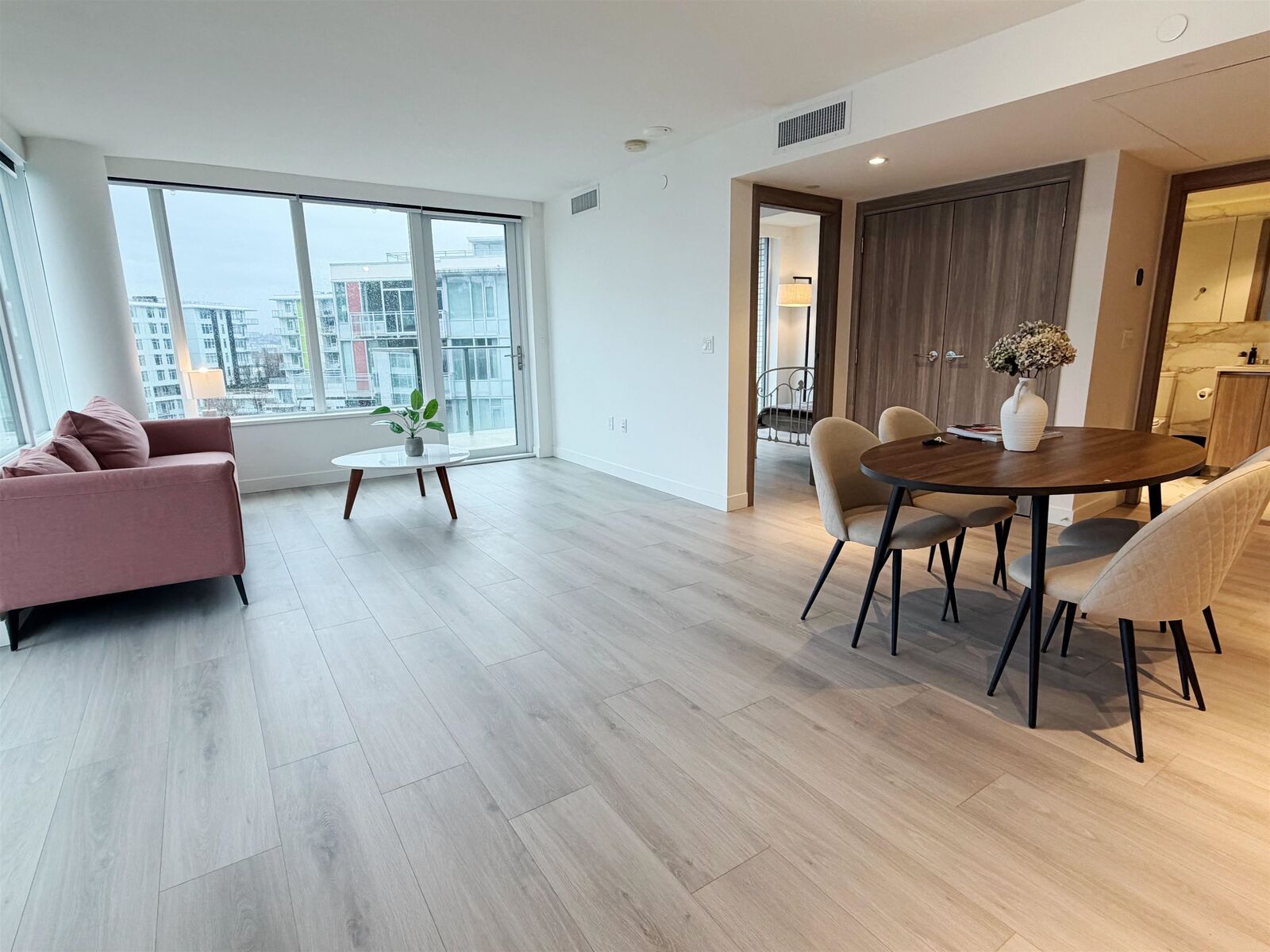 Property Photo:  8608 Hazelbridge Way 1385  BC V6X 0W2 