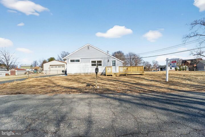 Property Photo:  203 Antietam Road  MD 21221 