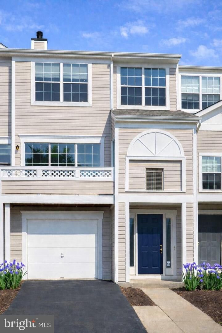 Property Photo:  5111 Wyndham Rose Cove  VA 20120 