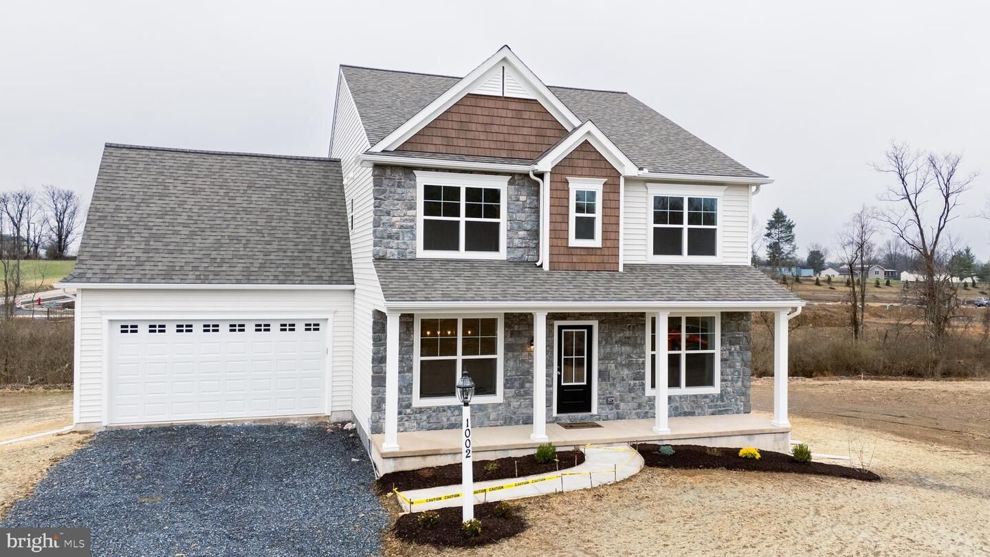 Property Photo:  1002 Jack'S Place Glen Mary  PA 17112 