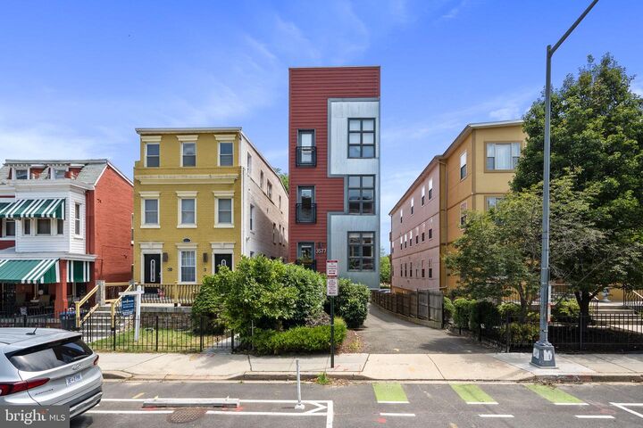 Property Photo:  3577 Warder Street NW 102  DC 20010 