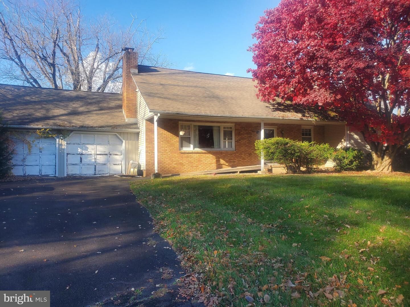 Property Photo: 414 Lambertvl Hopewell NJ 08530