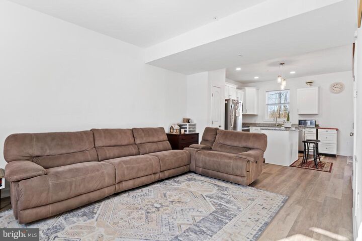 Property Photo:  31 Parkview Drive  PA 17013 