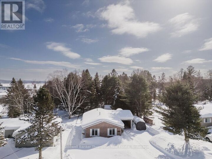 Property Photo:  27 Queen Street  ON P0A 1Z0 