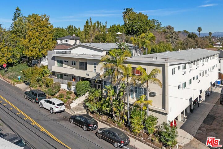 Property Photo:  3410 Club Dr  CA 90064 