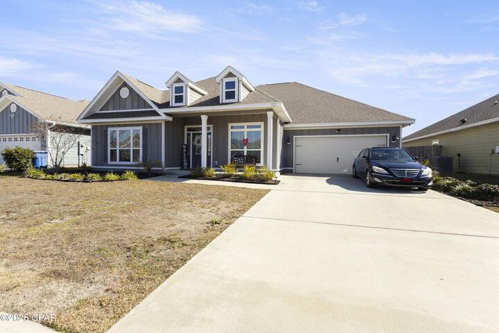 Property Photo: 321 Allie Way FL 32404