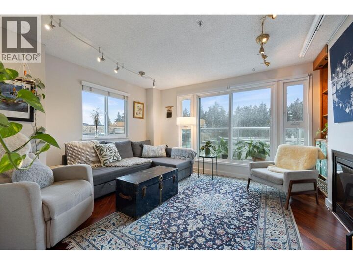 Property Photo:  877 West 7th Avenue 15  BC V5Z 1C2 