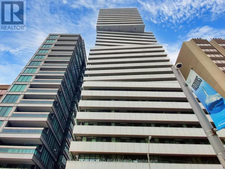 Property Photo:  200 Bloor Street West Street West 1401  ON M5S 1T8 