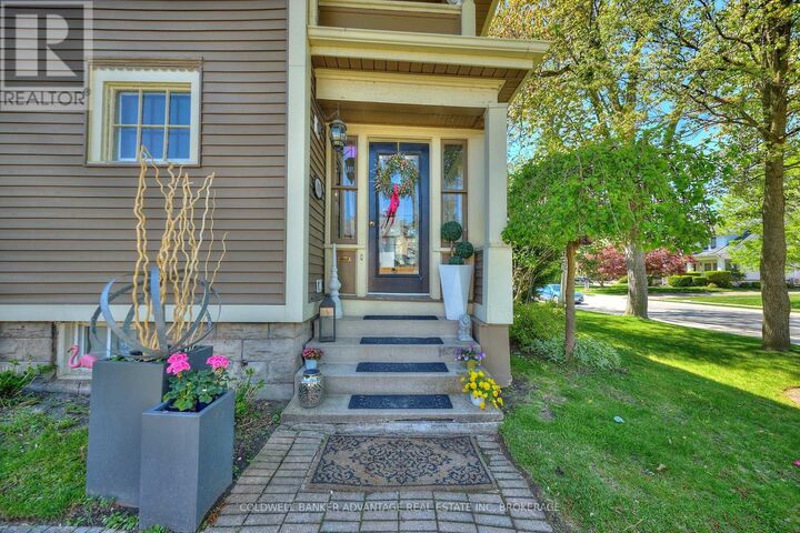 Property Photo:  159 Merritt Street West  ON L3C 4T7 