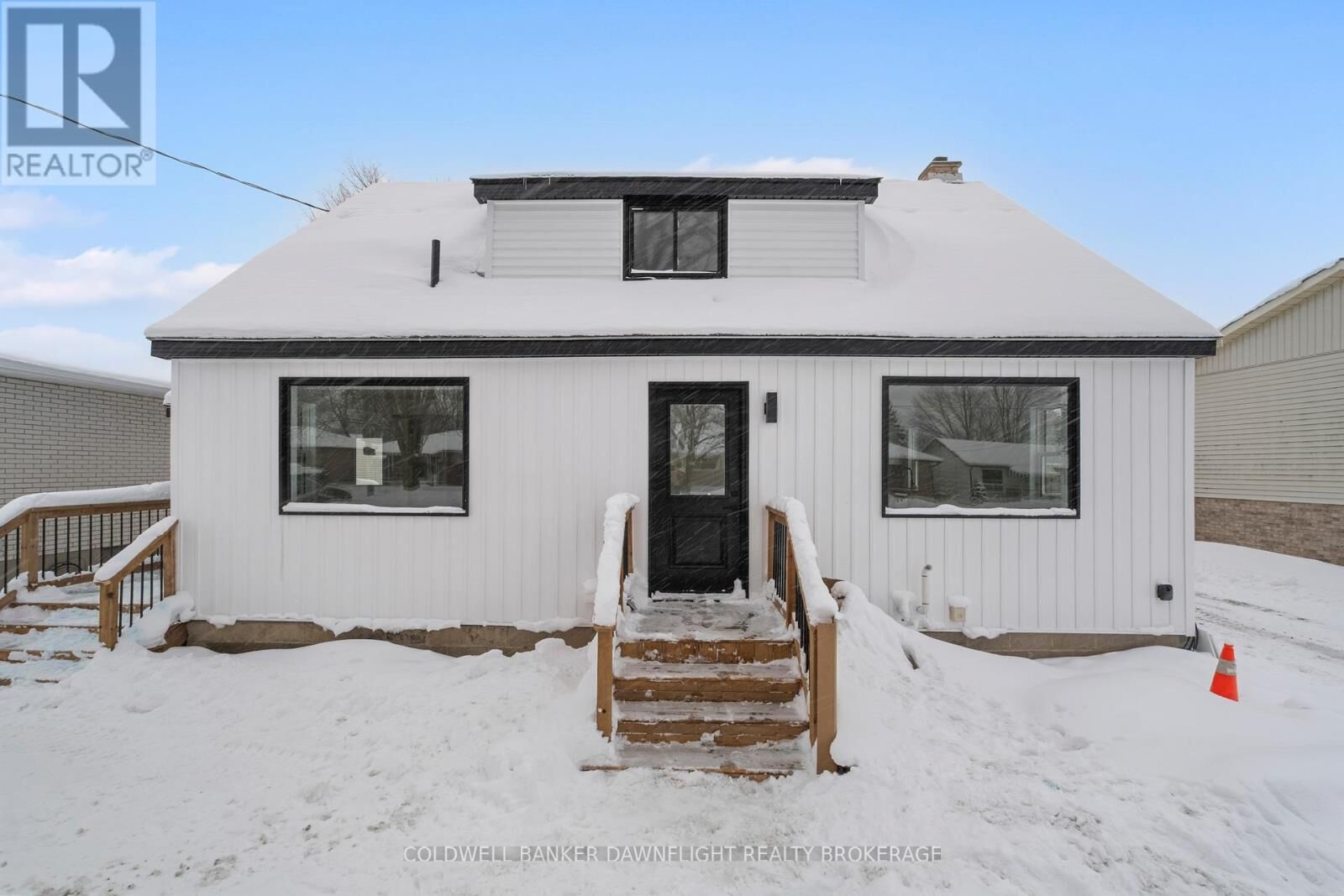 Property Photo:  145 Victoria Street West  ON N0M 1S2 
