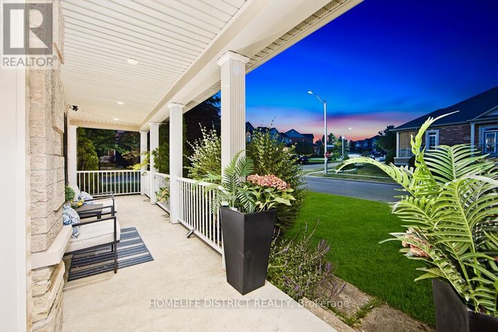 Property Photo:  847 Greenleaf Circle  ON L1K 2W7 