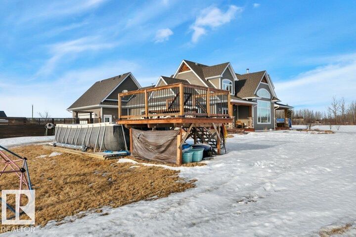 Property Photo:  243050 Twp Road 474 11  AB T0C 1Z0 