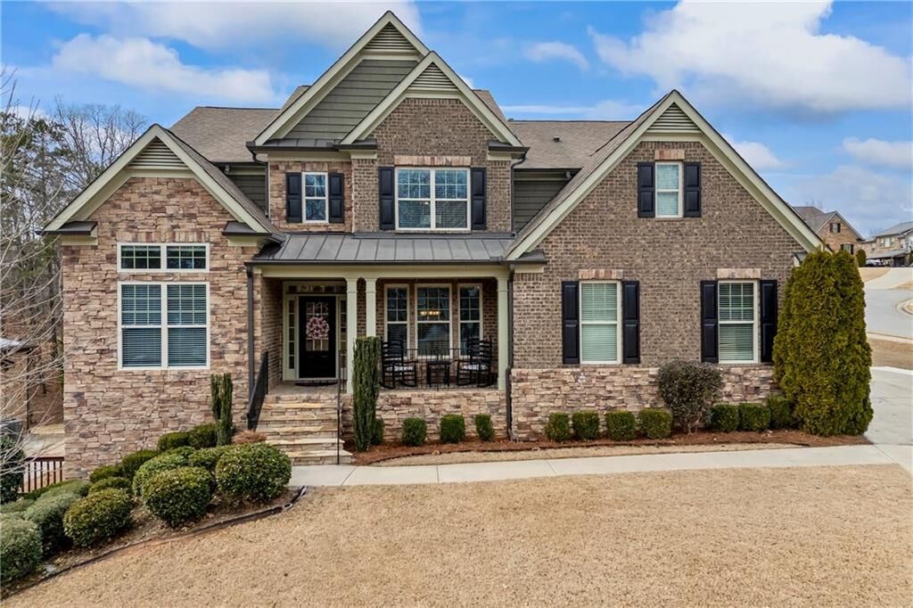 Property Photo:  8910 Ellesmere Drive  GA 30041 