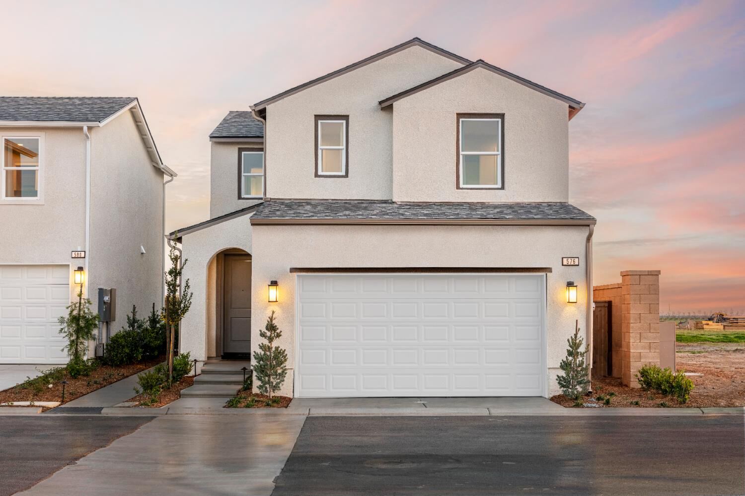 Property Photo:  576 Ophelia Avenue  CA 93636 