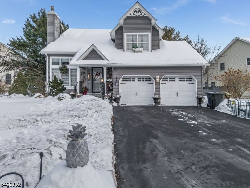 Property Photo:  7 Rachel Ct  NJ 08809 