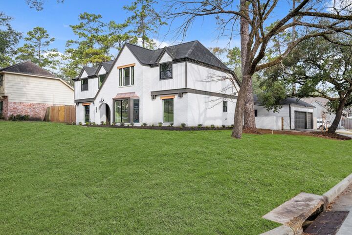 Property Photo:  6102 Knollview Drive  TX 77389 