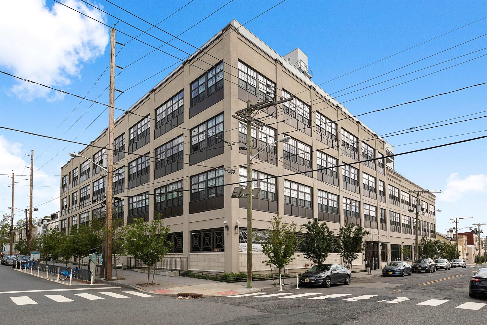 Property Photo:  136 Oakland Ave 3U  NJ 07306 