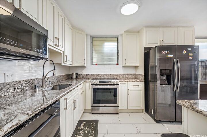 Property Photo:  1717 Ala Wai Boulevard Ph Ii7  HI 96815 