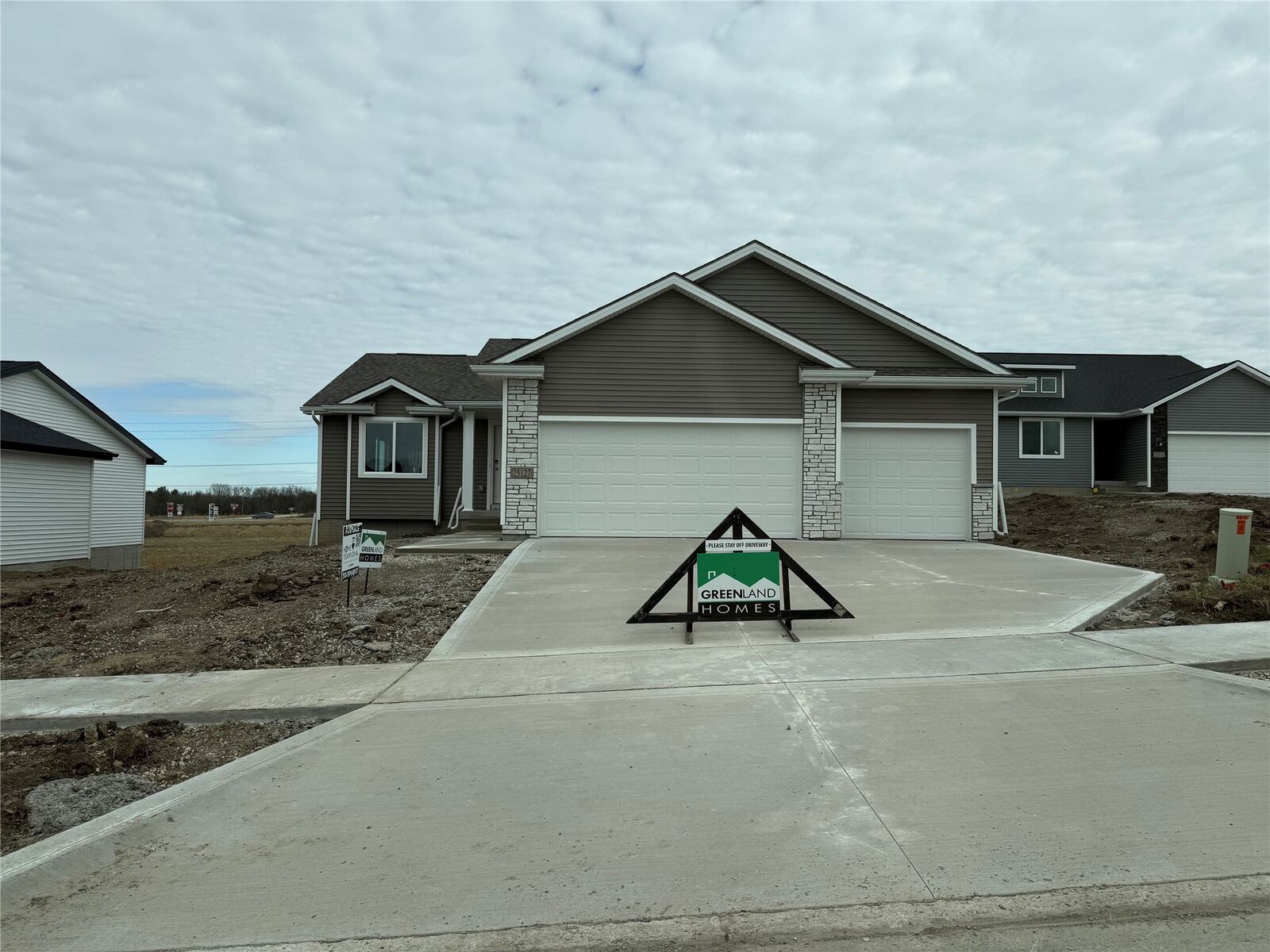 Property Photo: 25127 Bluebird Circle IA 50003