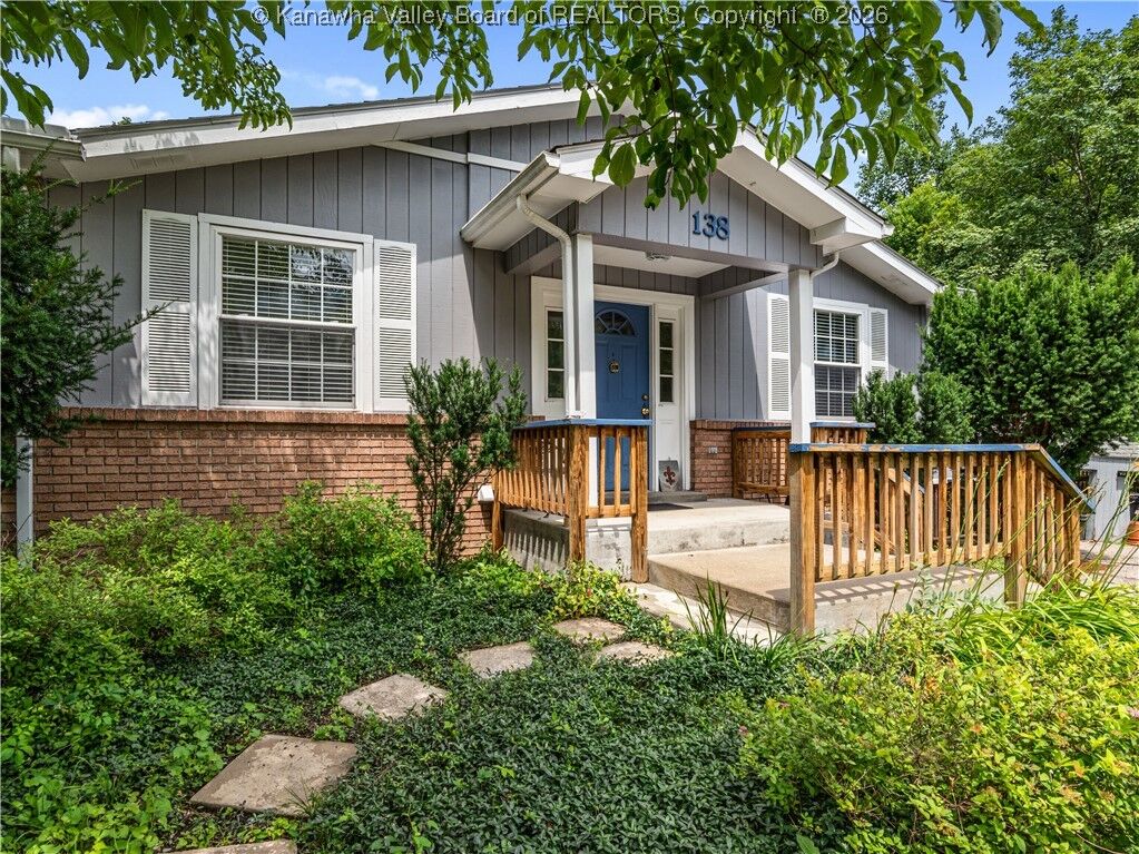 Property Photo: 138 Woodbridge Drive WV 25311