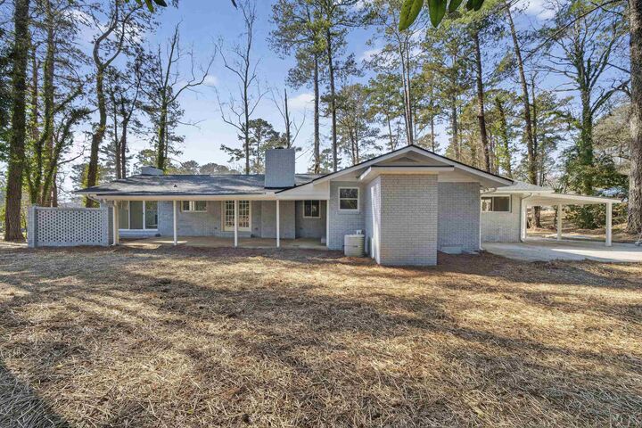 Property Photo: 301 Crestview Drive GA 31024