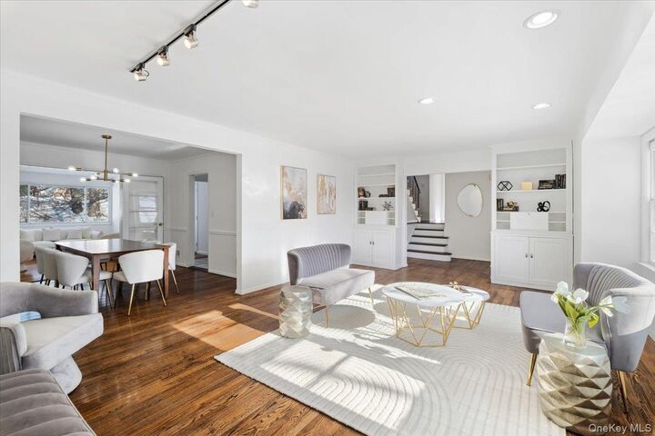 Property Photo:  44 Amherst Drive  NY 10804 