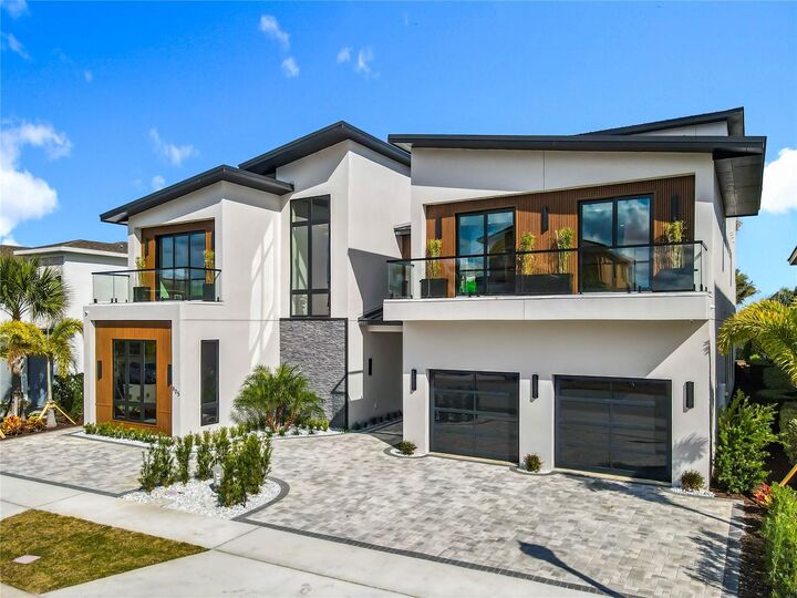 Property Photo:  805 Golden Bear Drive  FL 34747 