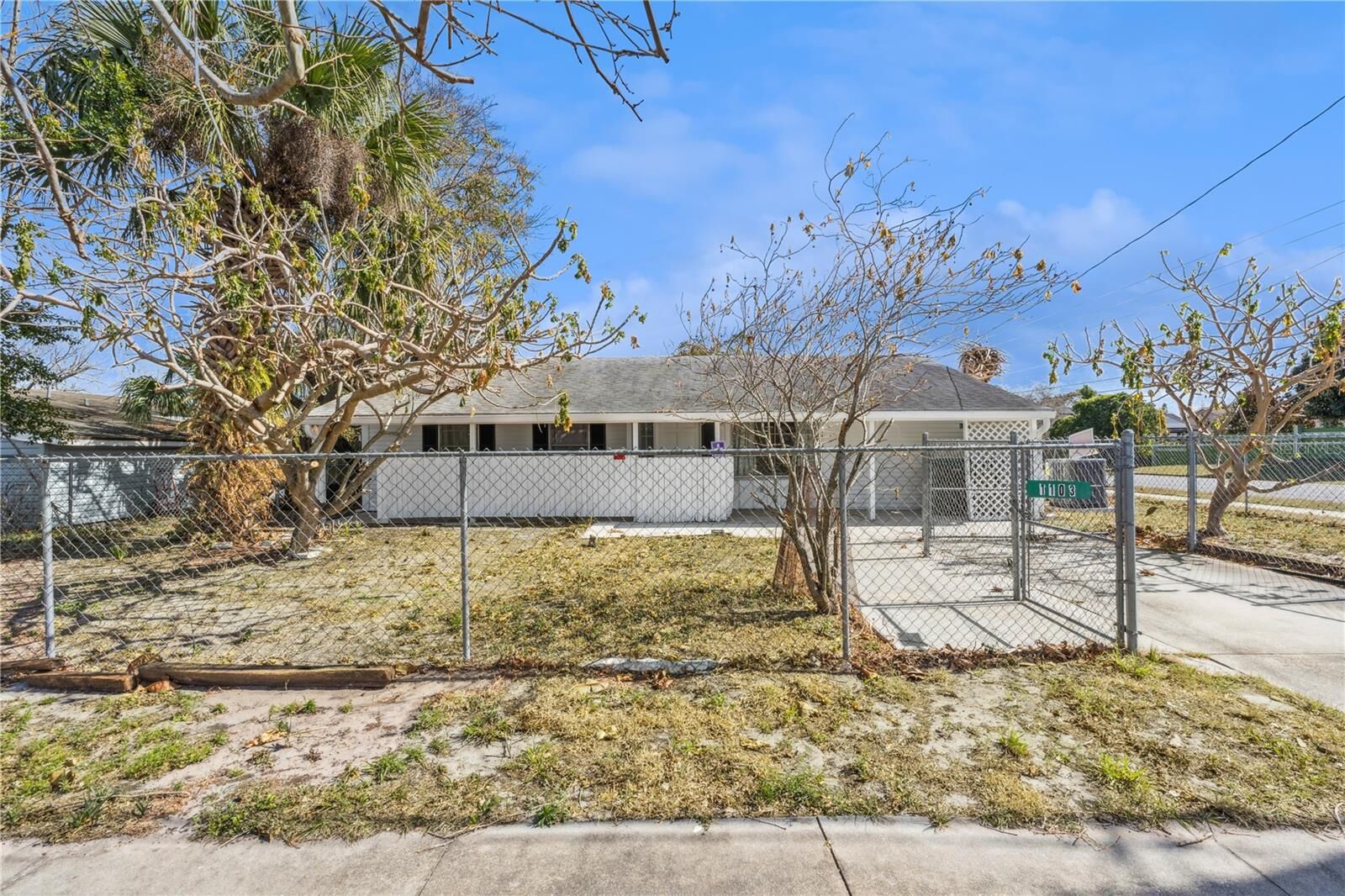 Property Photo: 1103 Overdale Street FL 32825