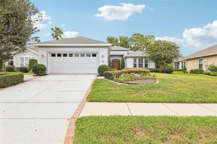 Property Photo:  8013 Pine Hollow Drive  FL 32757 