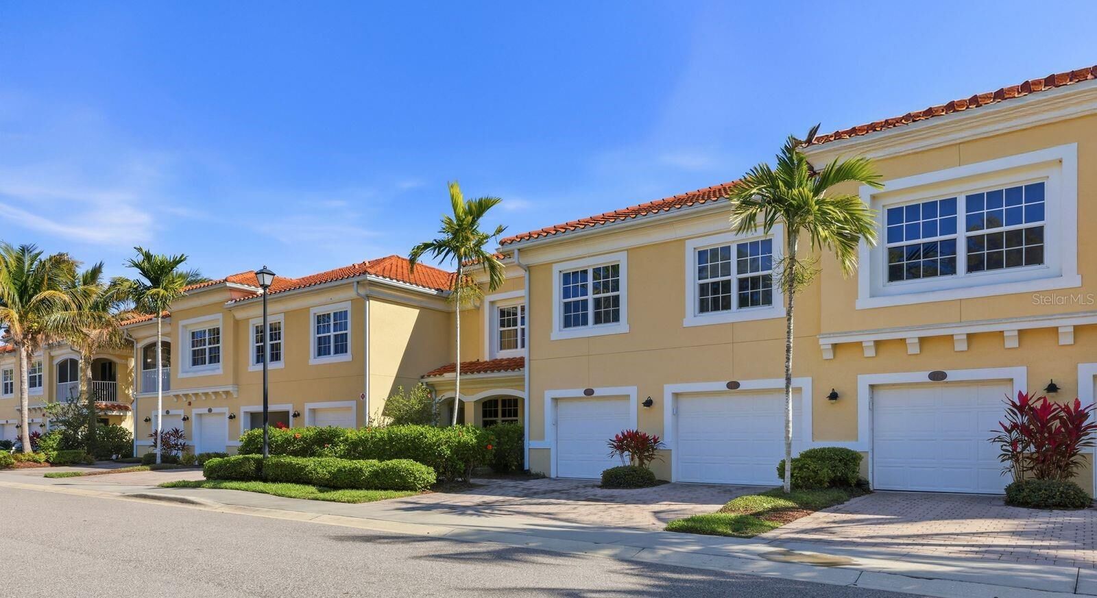 Property Photo: 177 Navigation Circle FL 34229