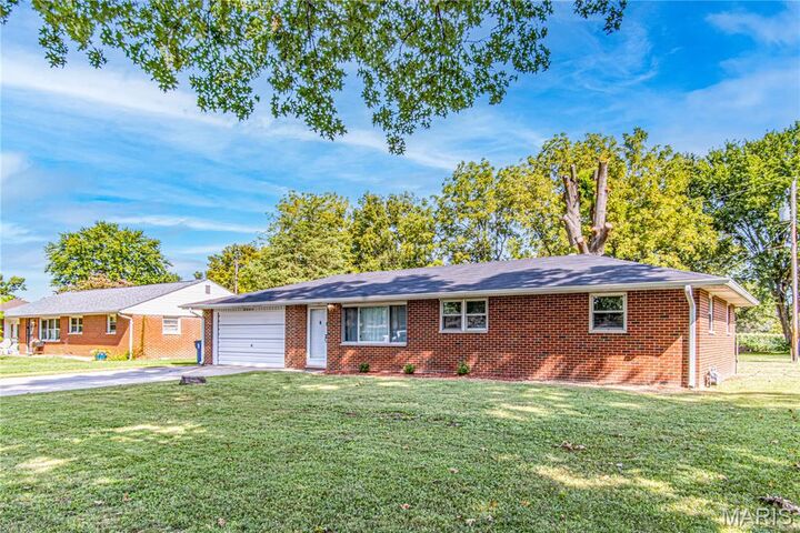 Property Photo:  4205 Bruene Avenue  IL 62040 