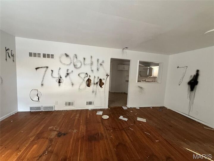 Property Photo:  10416 Durness Drive  MO 63137 