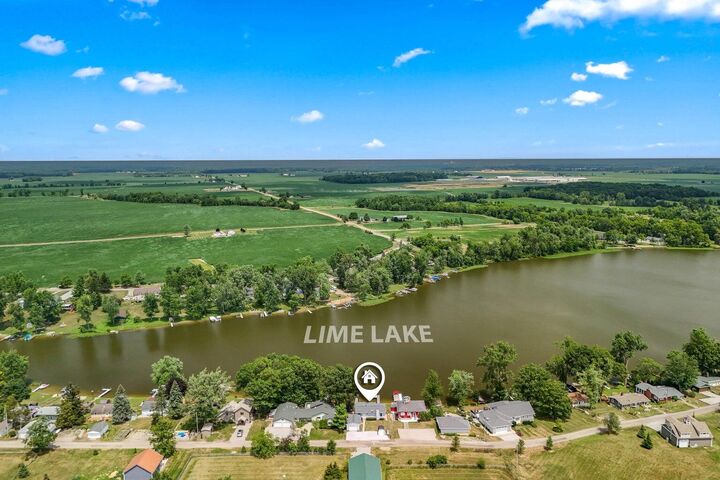 Property Photo:  13854 Emens Drive  MI 49247 