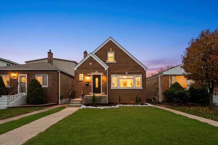 Property Photo:  6849 S Keeler Avenue  IL 60629 