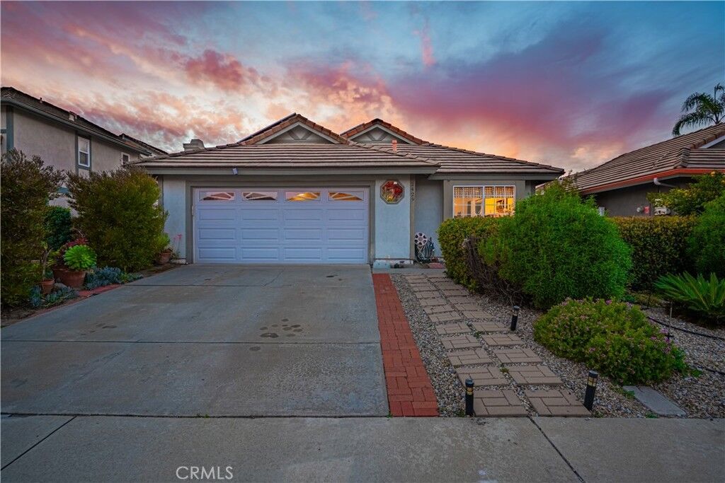 Property Photo: 2429 Smokewood Place CA 92026