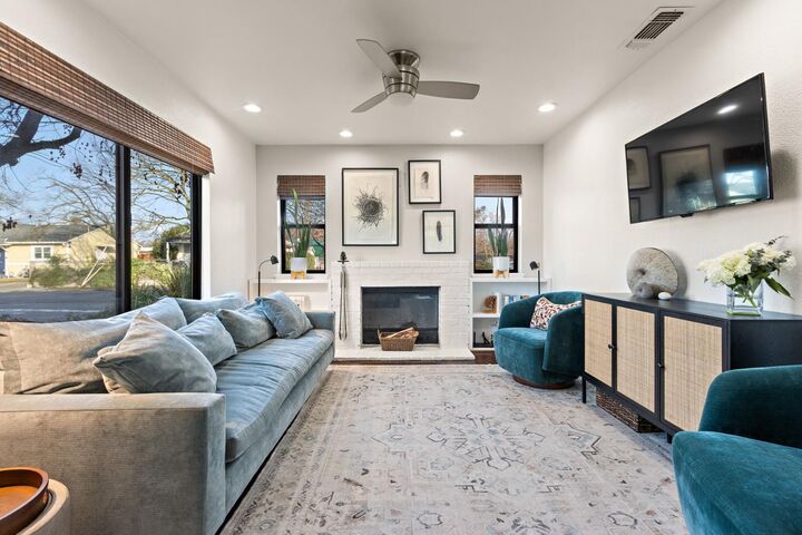 Property Photo:  4101 Arlington Avenue  CA 95820 