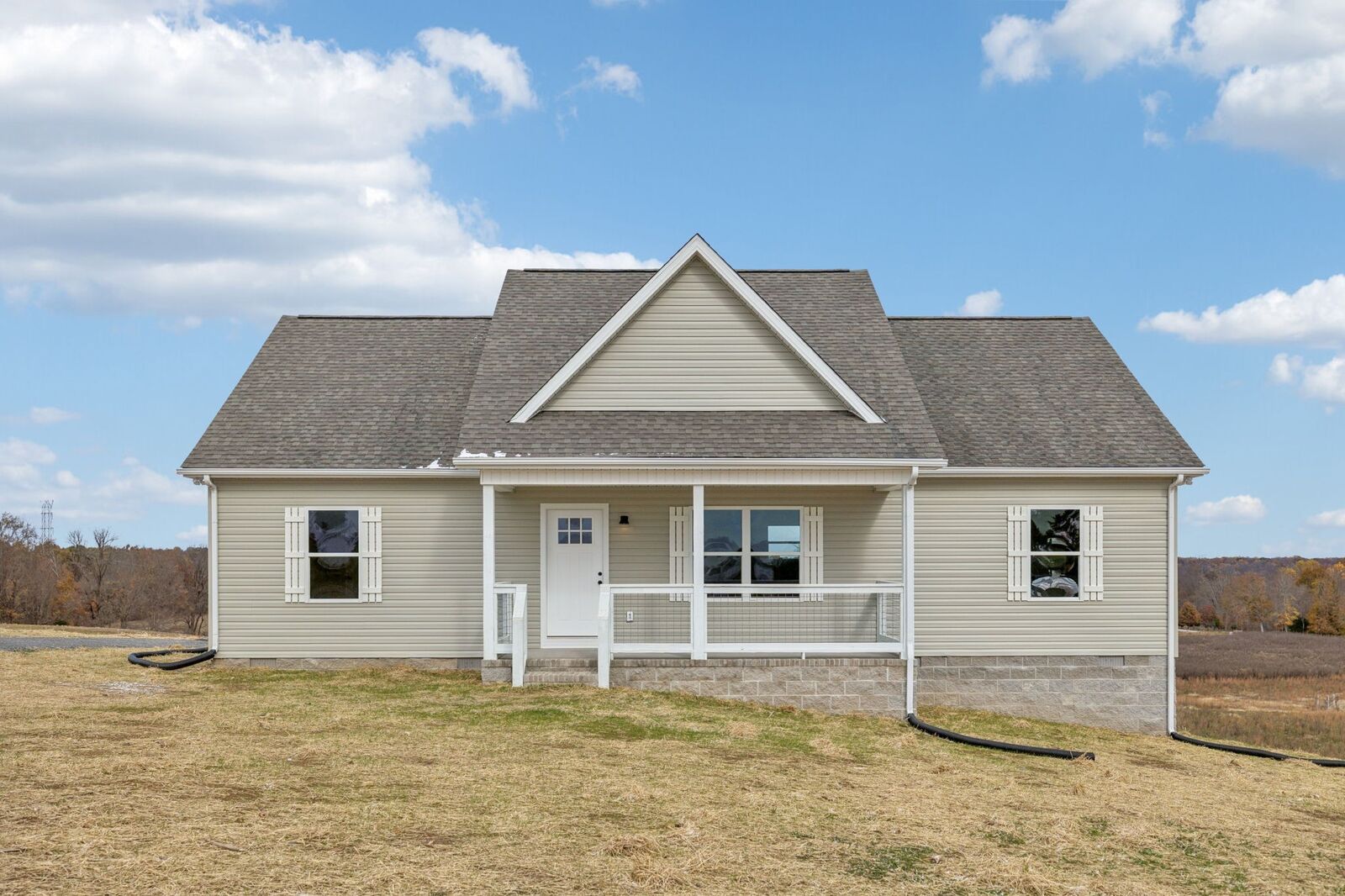 Property Photo:  2649 Oak Knob Rd  TN 37083 