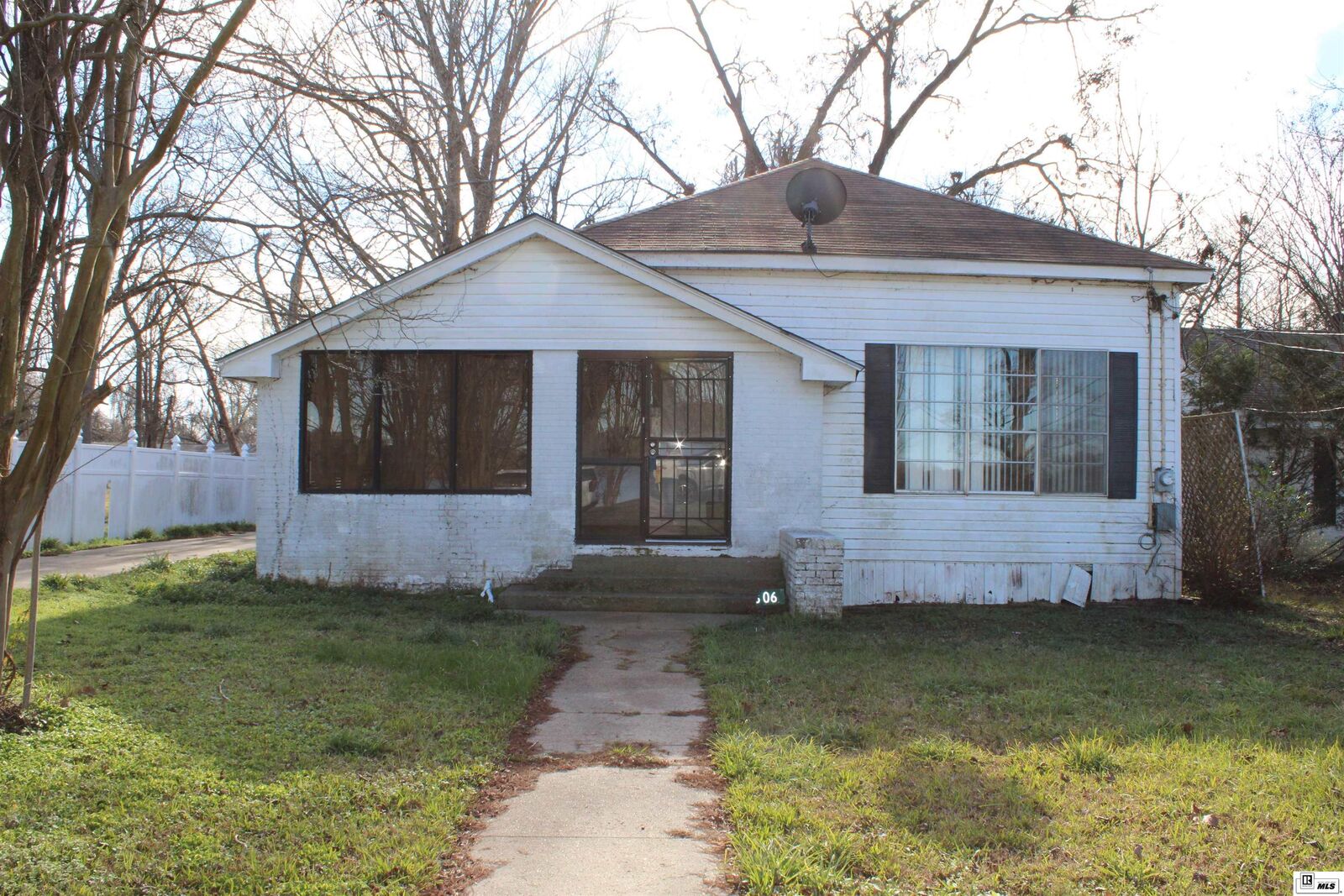 Property Photo:  1306 Lake Street  LA 71254 