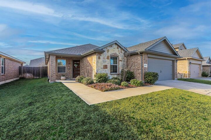 Photo de la propriété:  2210 Torch Lake Drive  TX 75126 