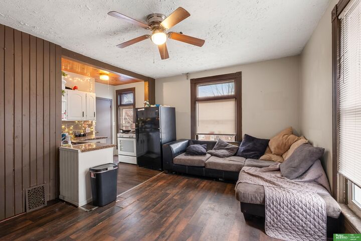 Property Photo:  1138 S 30th Avenue  NE 68105 