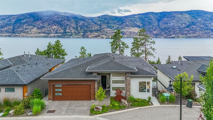 Property Photo:  3452 Blue Grass Lane  BC V1V 3G1 