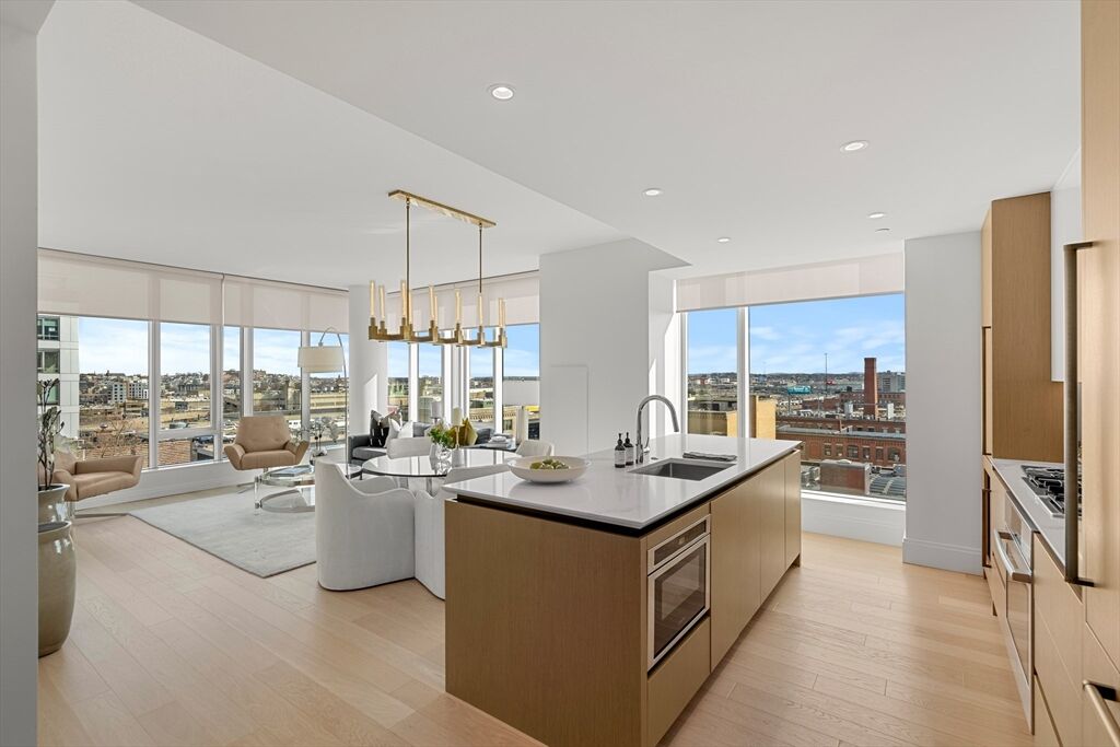Property Photo:  380 Harrison Avenue #1008  MA 02118 