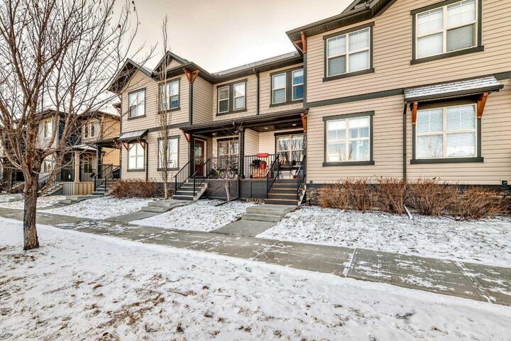 Property Photo: 32 Horseshoe Crescent 102 AB T4C 2P4