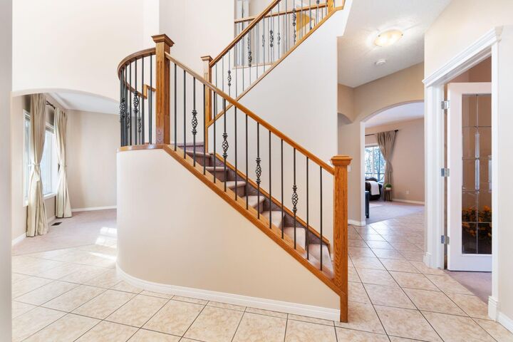 Property Photo:  8 Heritage Cove  AB T1S 4J1 