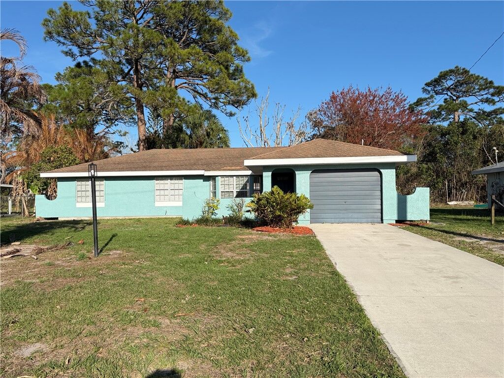 Property Photo:  2450 8th Avenue SW  FL 32962 