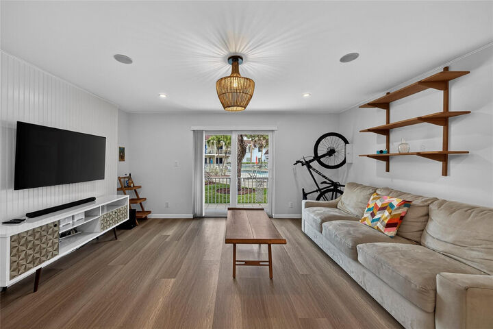 Property Photo:  700 SE 2nd Avenue 318  FL 33441 